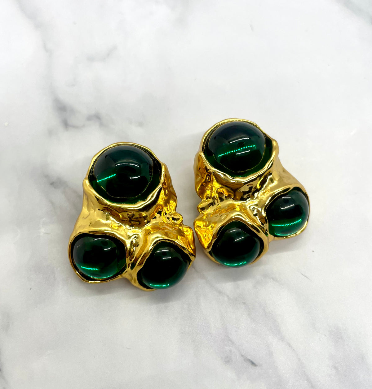 YSL YVES SAINT LAURENT Cabochon Green Resin Clip On Earrings - Pre owned