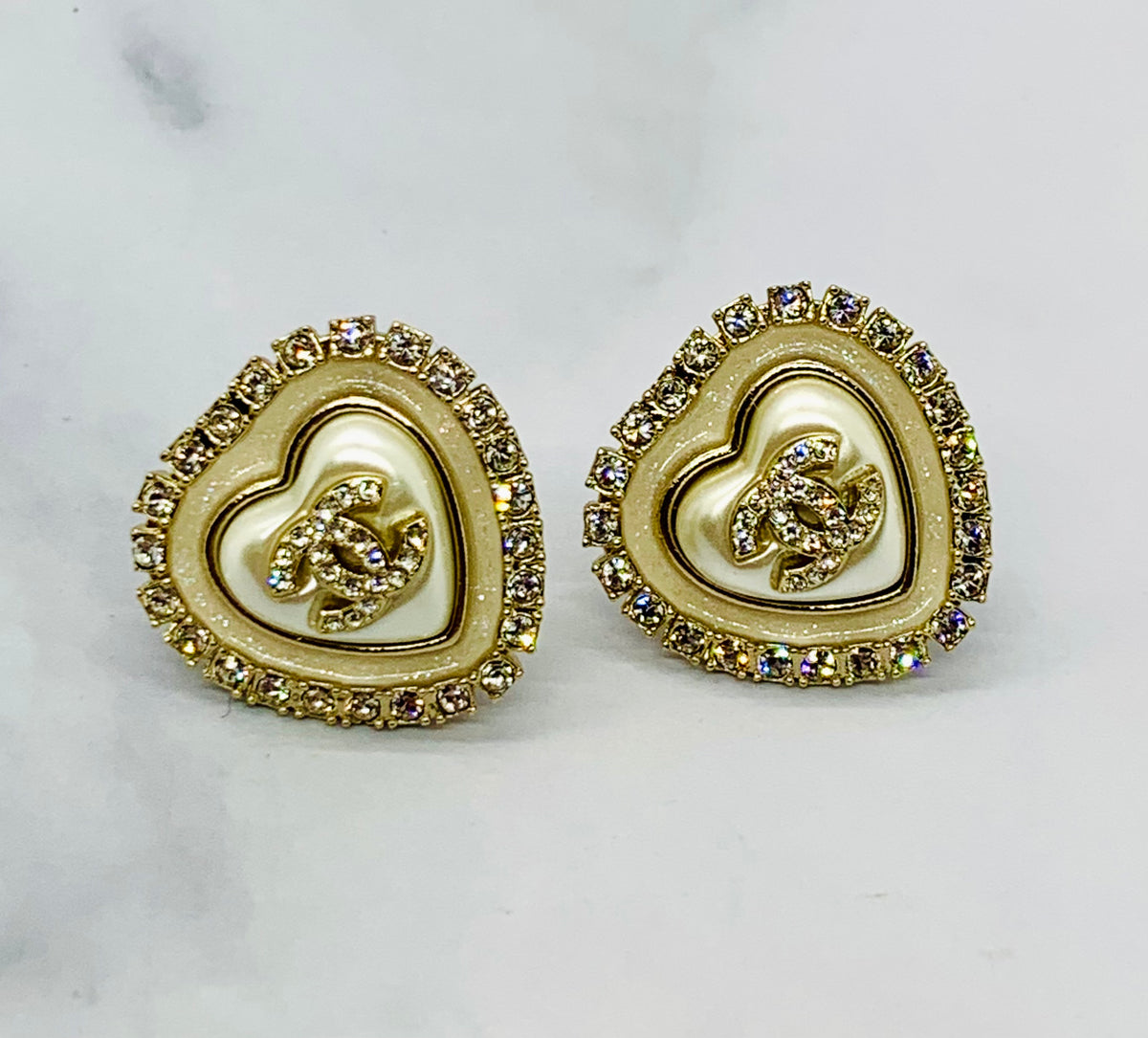 CHANEL CC Heart Shape Rhinestone Earrings - Pre owned