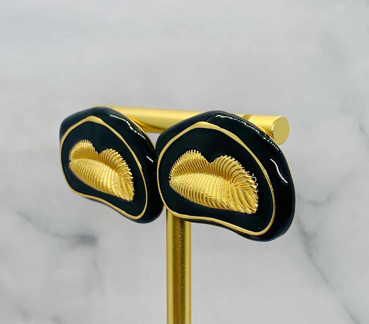 SCHIAPARELLI Statement Lips Earrings - Pre owned