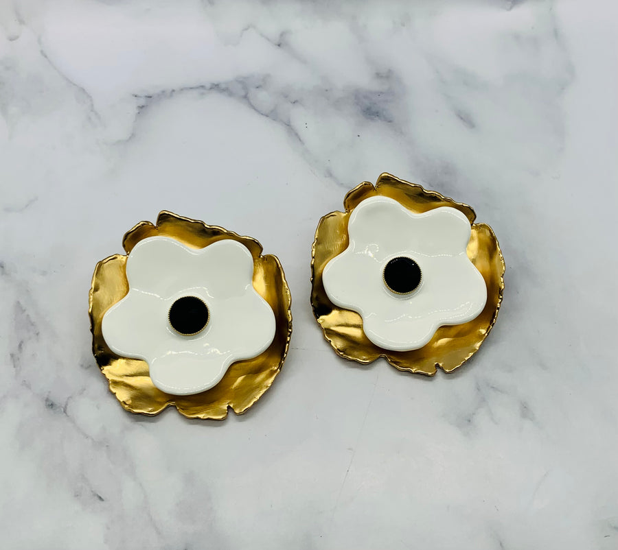 YSL YVES SAINT LAURENT Clip On Daisy Earrings - Pre owned