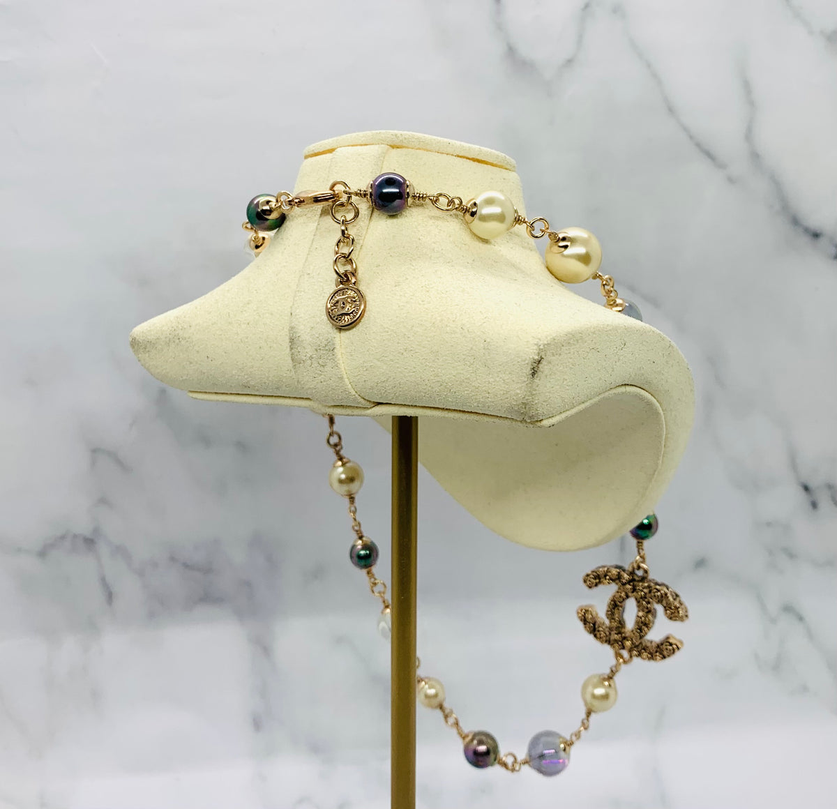 CHANEL CC Vintage Short Necklace - Pre owned