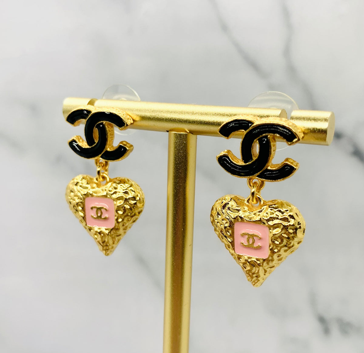 CHANEL CC Heart Pendant Earrings - Pre owned