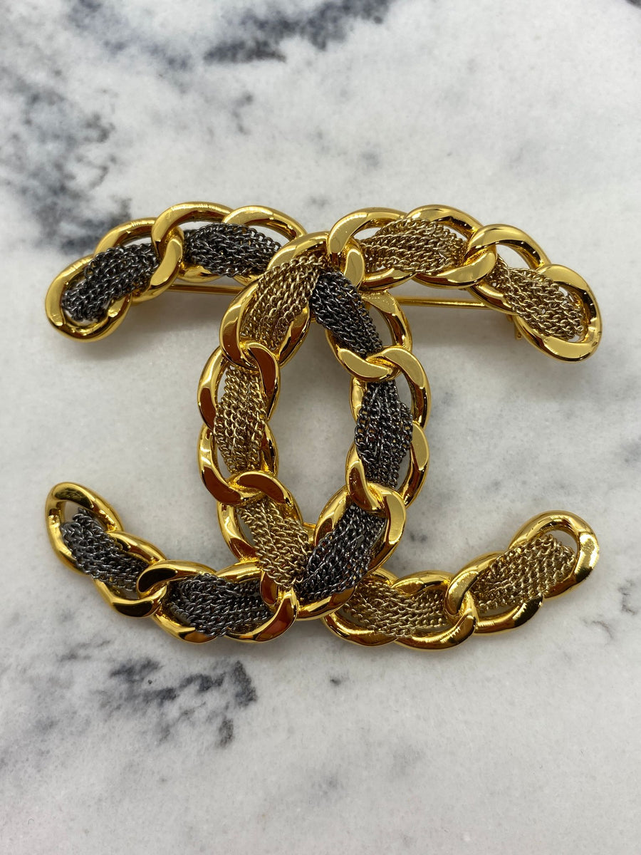CHANEL CC Two Tone Metal Brooch Pin - Pre owned