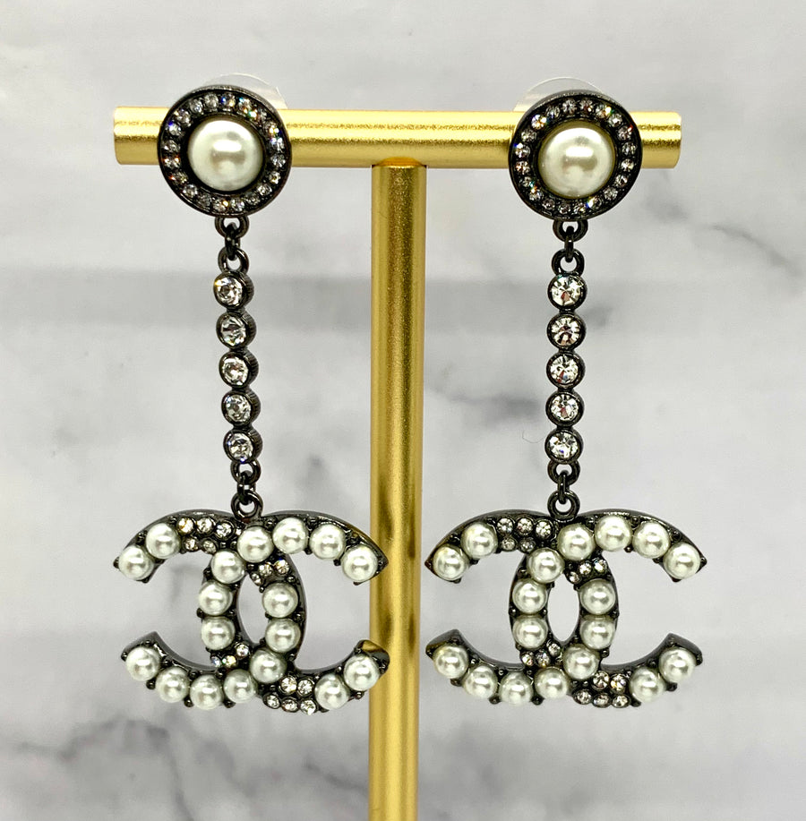 CHANEL CC Pendant Pearl Earrings - USED