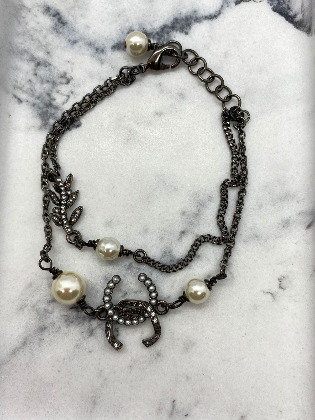 CHANEL CC 2018 Fall Black Metal Pearl Bracelet - Pre owned