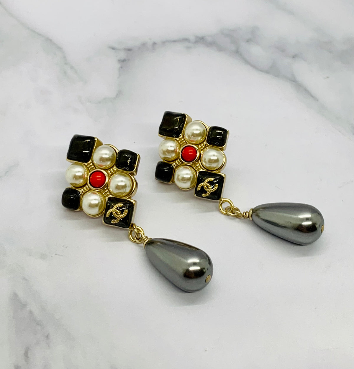 CHANEL CC 2016 Vintage Earrings - USED