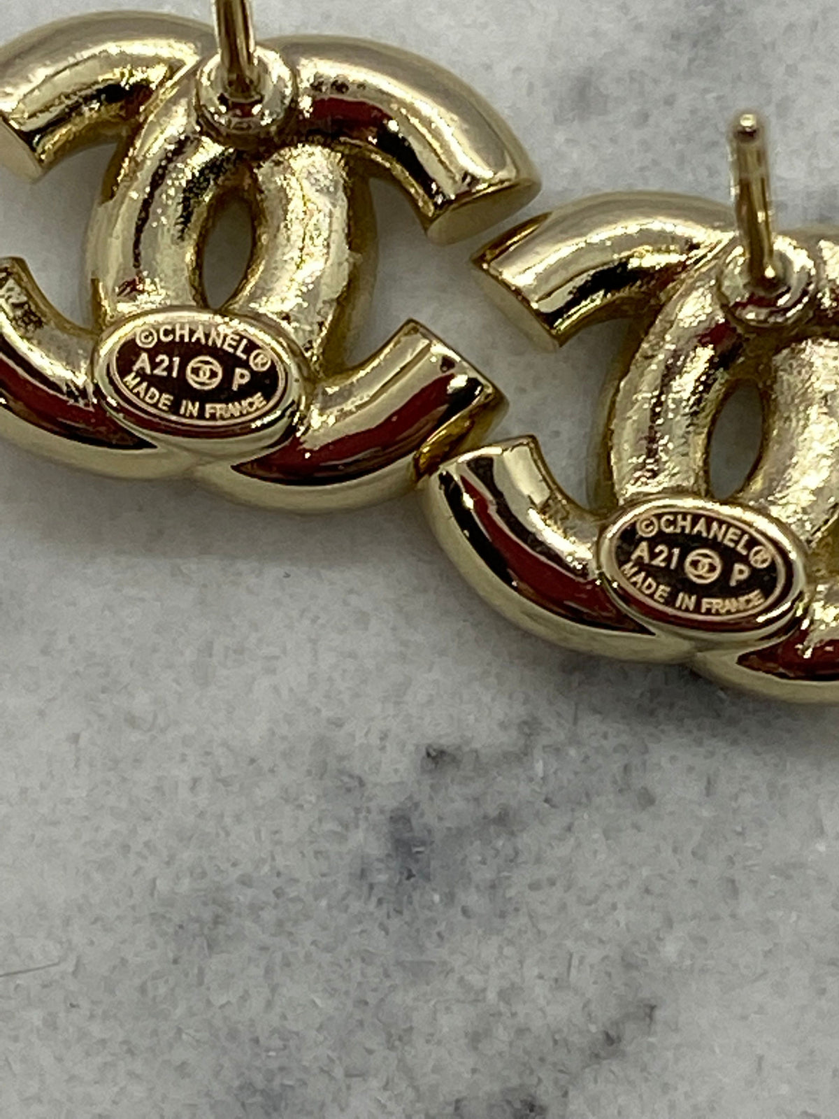 CHANEL CC Pale Gold Rhinestone Earrings - Pre owned