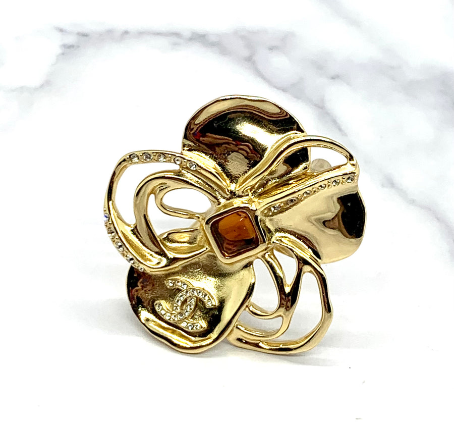 CHANEL CC Camelia Brooch Pin - Pre owned