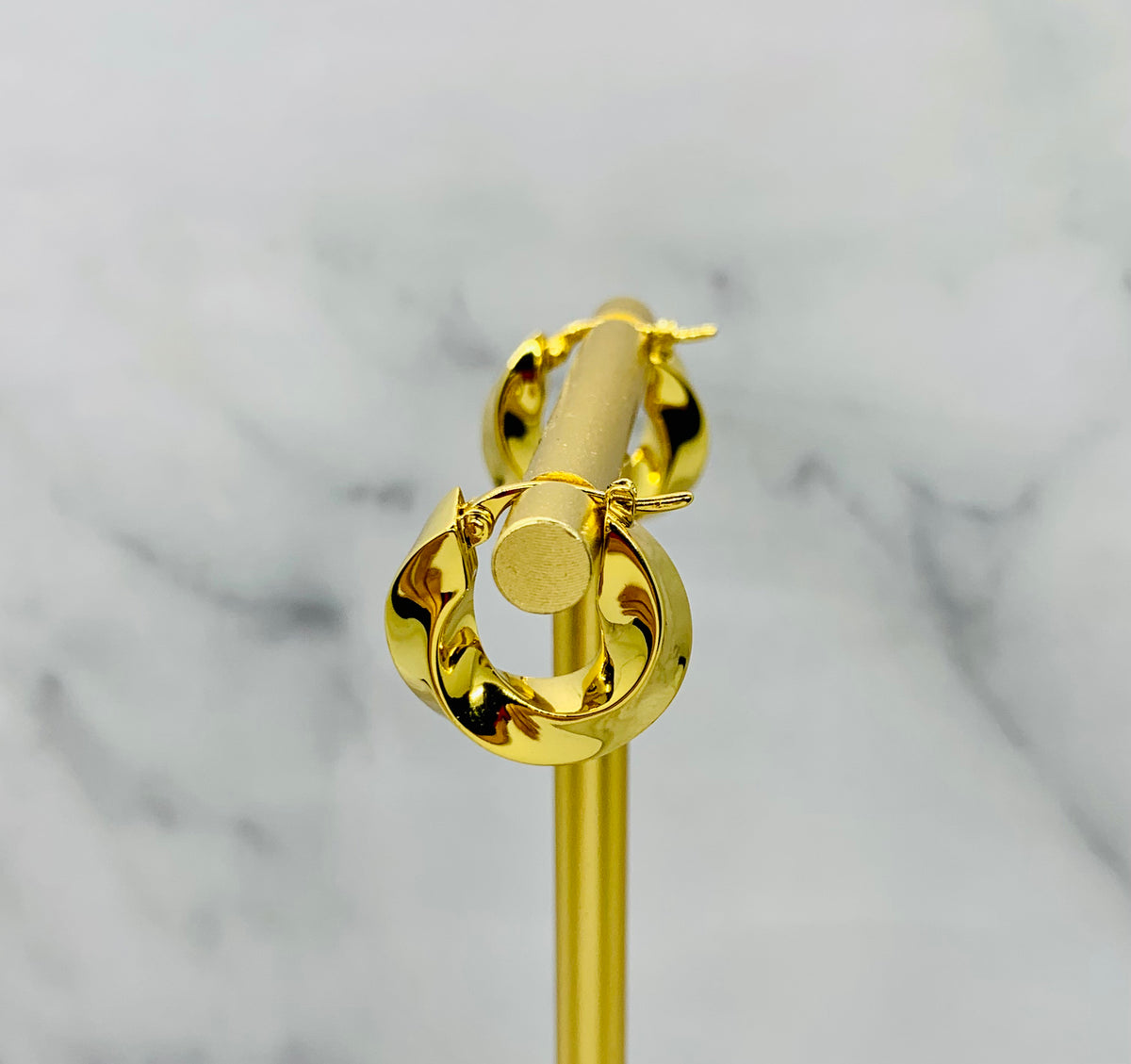BOTTEGA VENETA Gold Twist Hoops - Pre owned