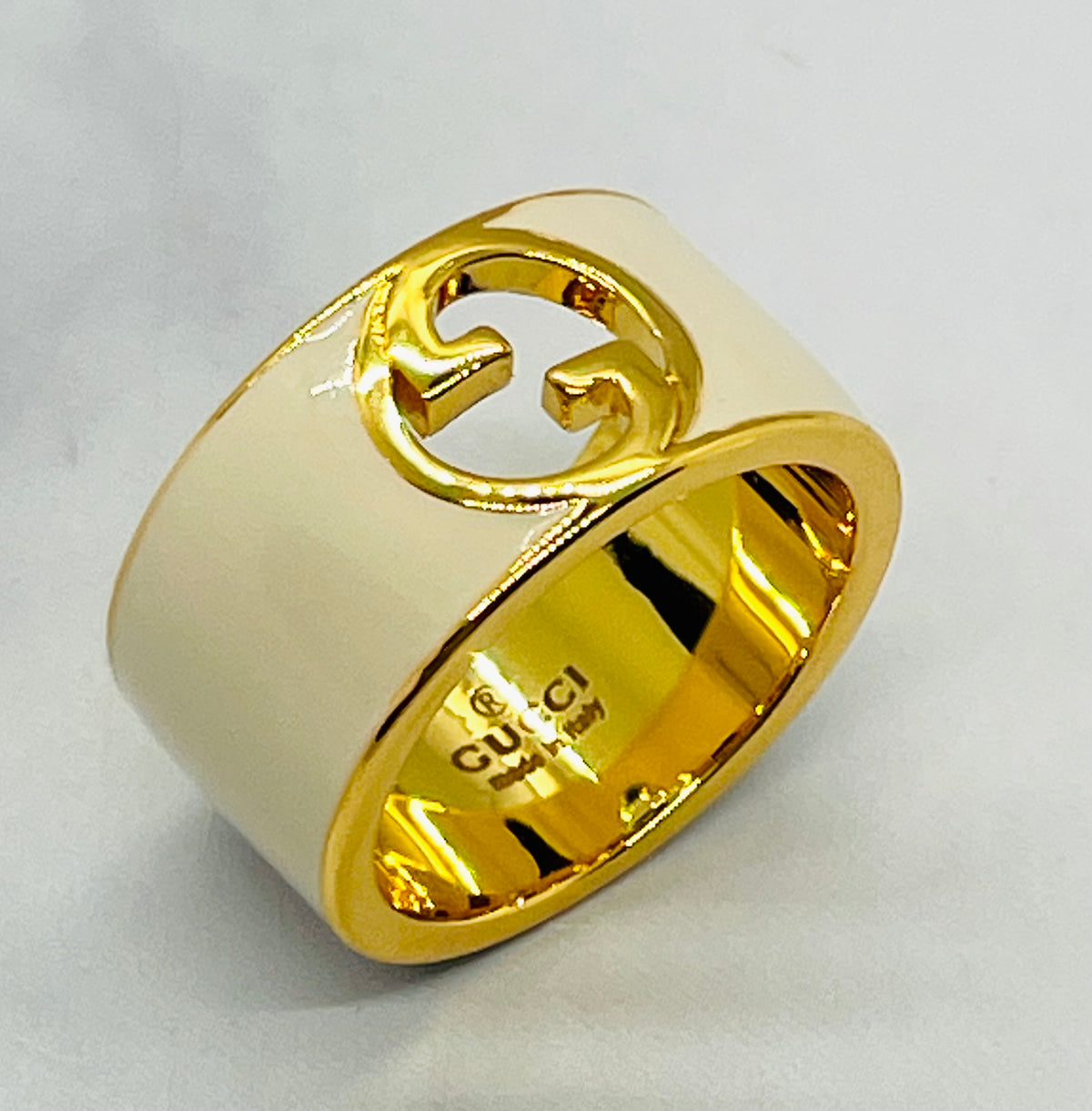 GUCCI Beige Enamel Monogram Ring Size 7.5 - Pre owned