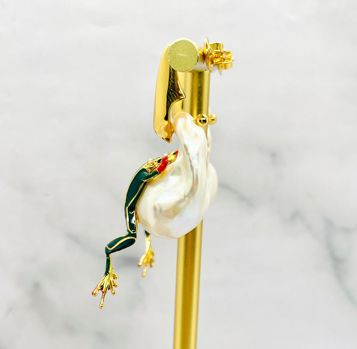 BOTTEGA VENETA Frog Water Pearl Earrings - Pre owned