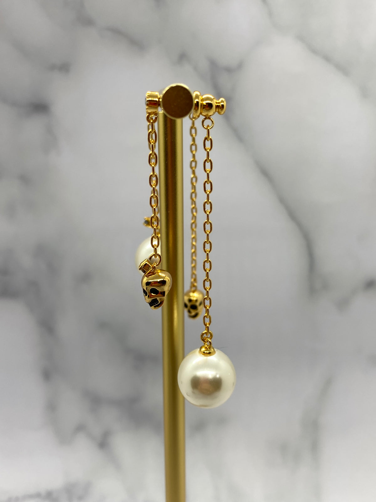 ALEXANDER MCQUEEN Skull & Pearl Drop Earrings - Pre owned