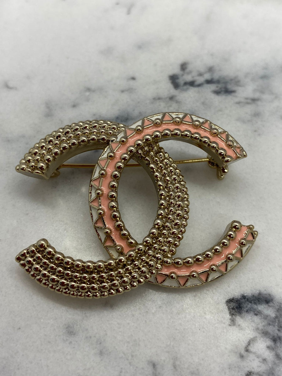 CHANEL CC Aztec Vintage Brooch Pin - Pre owned