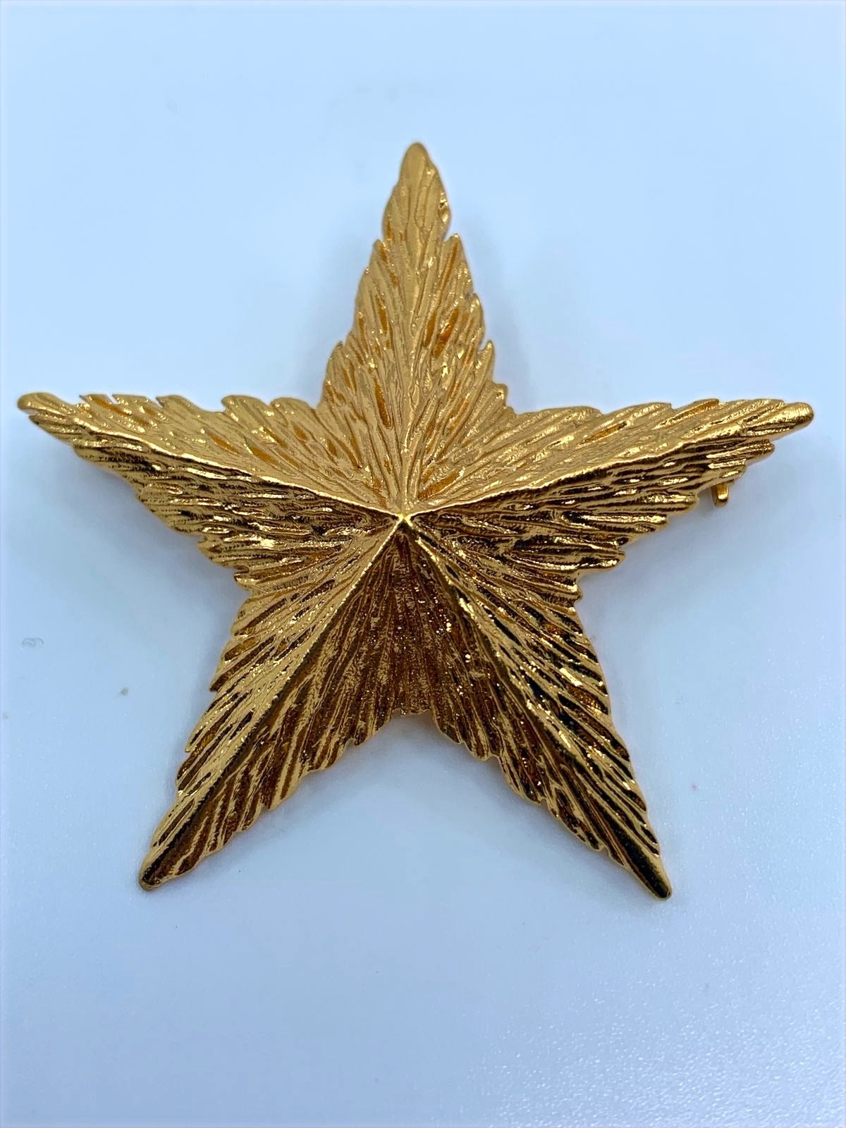 YSL YVES SAINT LAURENT Gold Star Brooch Pin