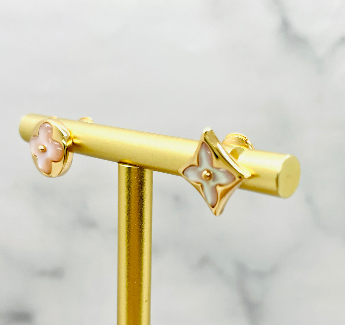 LOUIS VUITTON Blossom Earrings - Pre owned