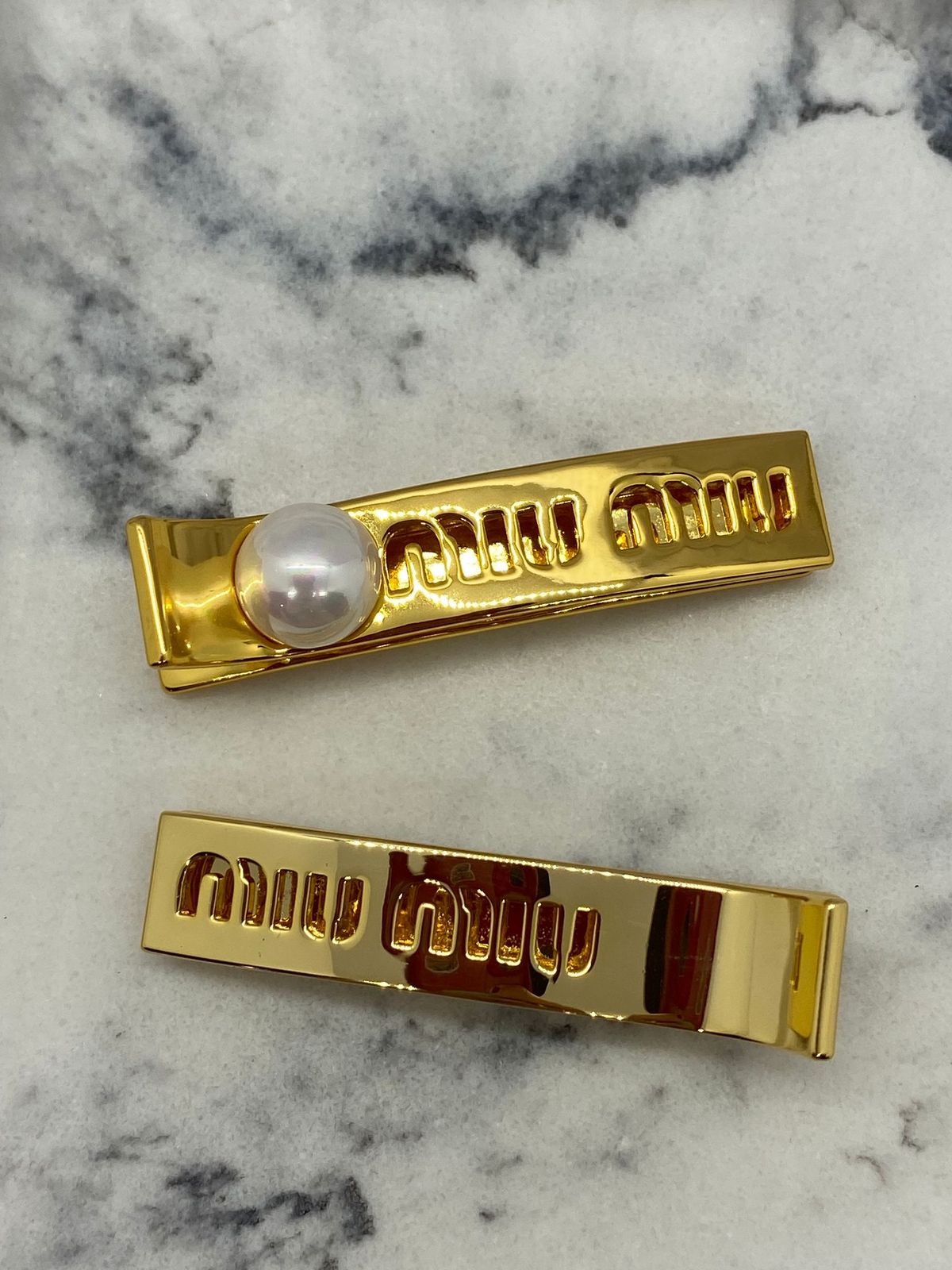 MIU MIU Gold Tone Pearl Hair Clip Set Barrette - Pre owned