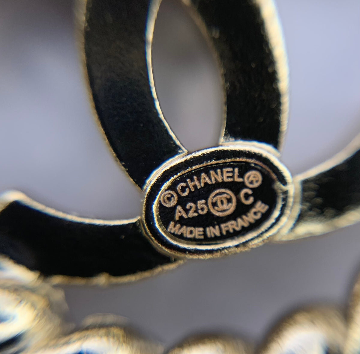 CHANEL CC Circle Earrings - Pre owned