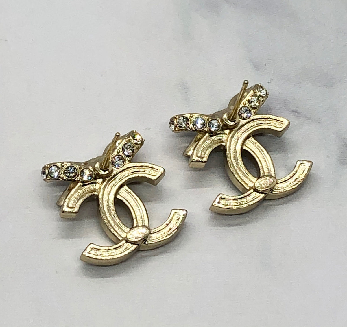 CHANEL CC Rhinestone Bow Earrings - Pre owned