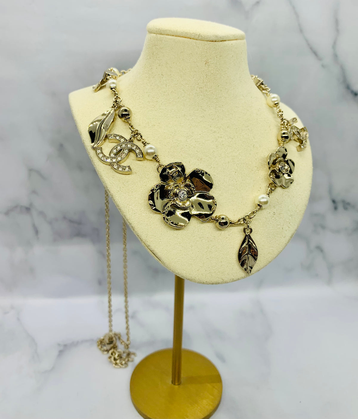 CHANEL CC Camelia Charm Necklace - Pre owned