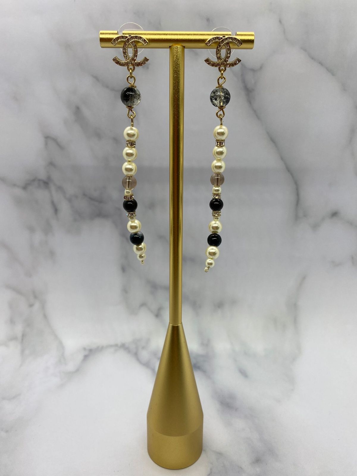 CHANEL CC 2019 Pearl Pendant Earrings - Pre owned