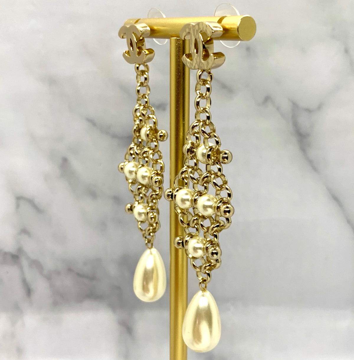 CHANEL CC Pendant Pearl Earrings - Pre owned