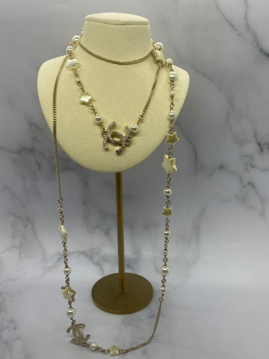 CHANEL CC 2018 RARE Star Statement Necklace - Pre owned