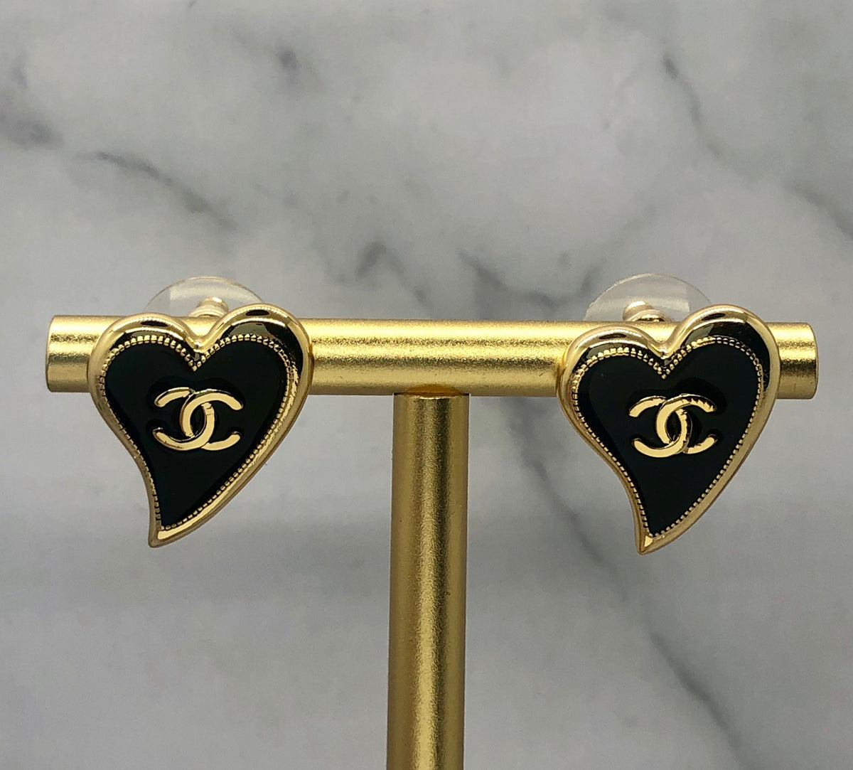 CHANEL CC Black Heart Earrings - Pre owned