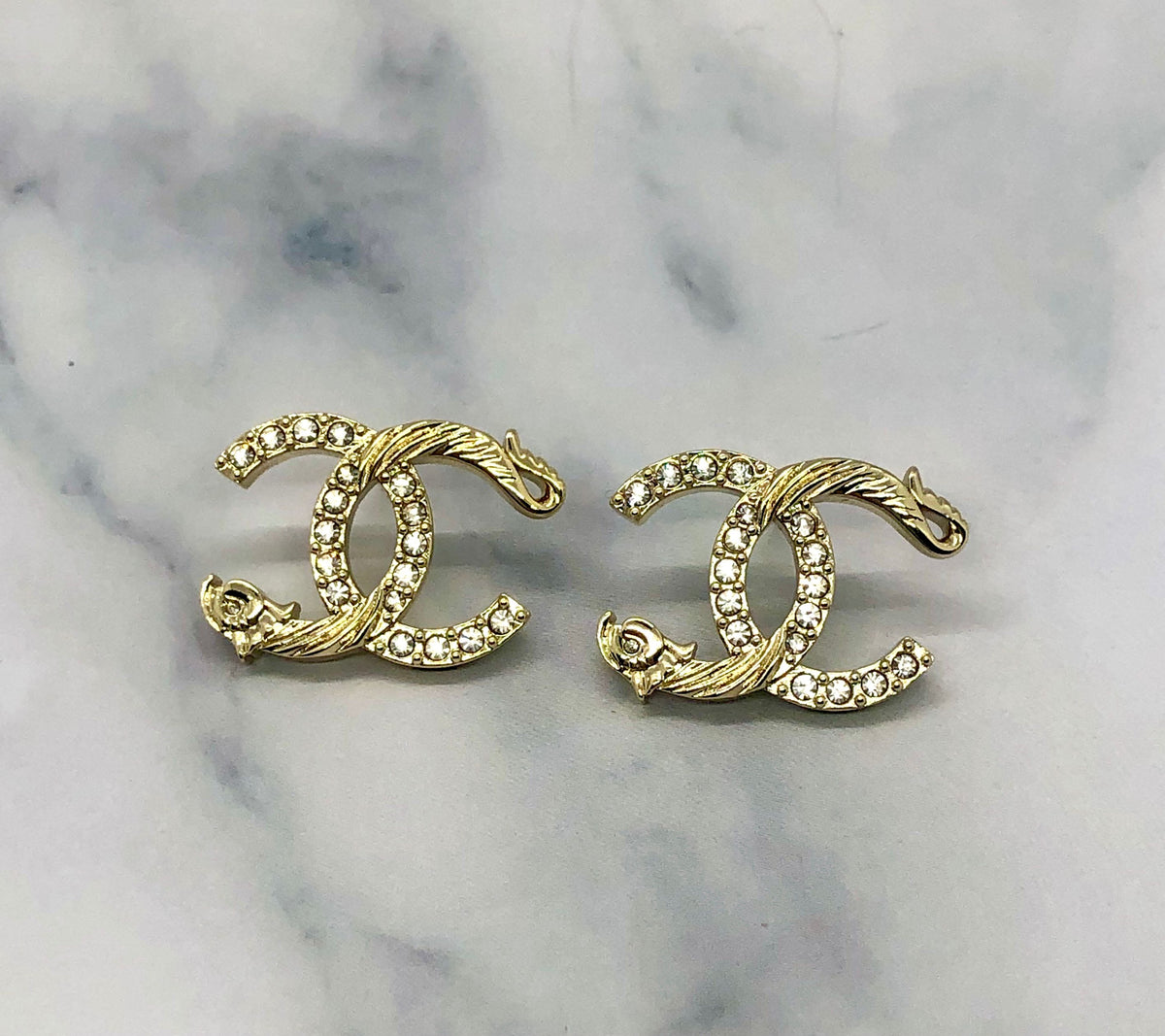 CHANEL CC Light Gold Tone Ornate Earrings - Pre owned