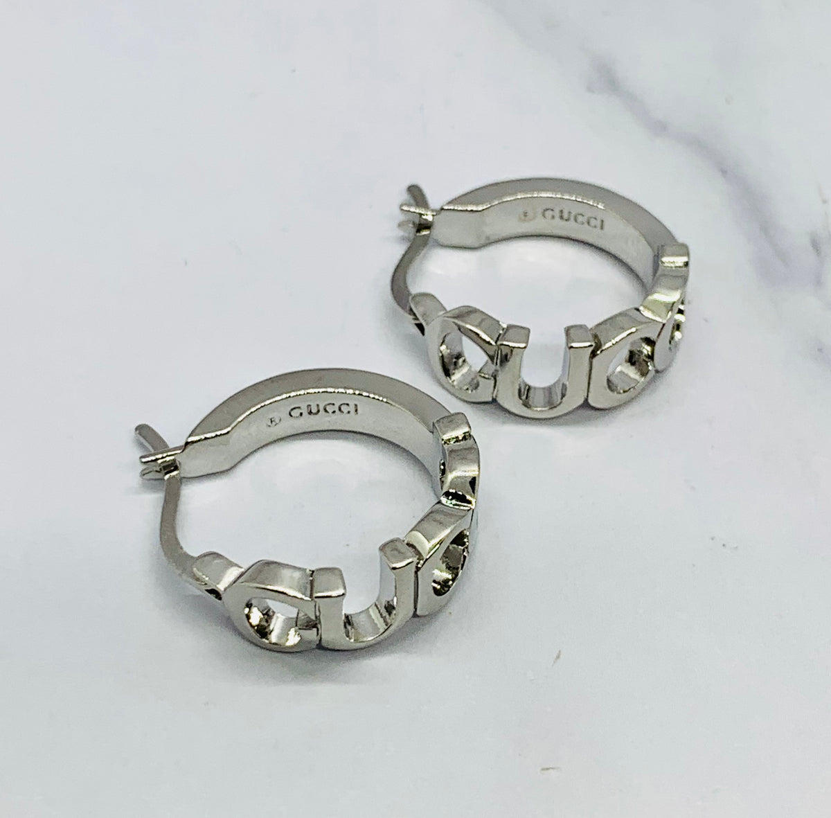 GUCCI Silver Tone Hoop Earrings - Pre owned