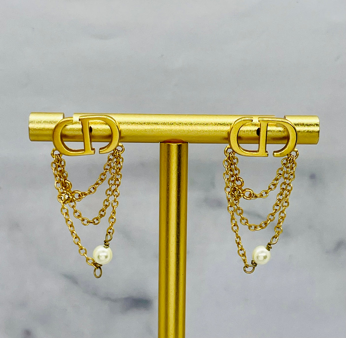 CHRISTIAN DIOR CD Chain Pearl Earrings - Pre owned