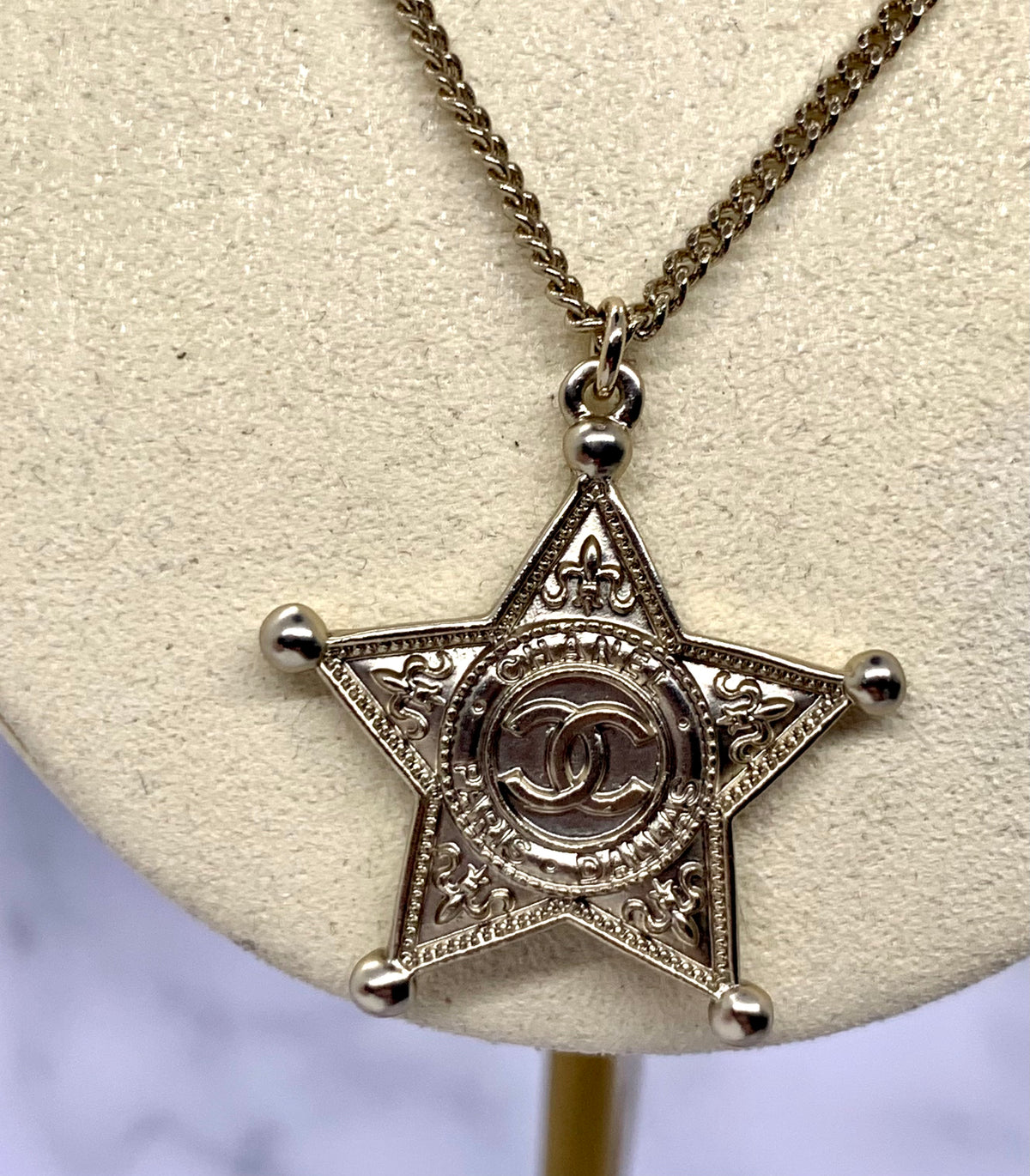 CHANEL CC 2014 Western Star Necklace - Pre owned