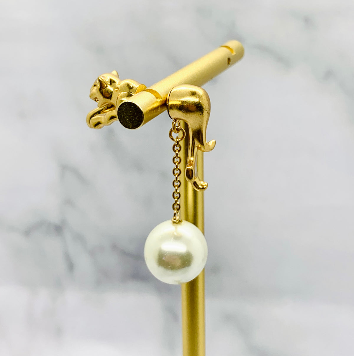 CHRISTIAN DIOR Jaguar & Pearl Single Statement Earring - Pre owned