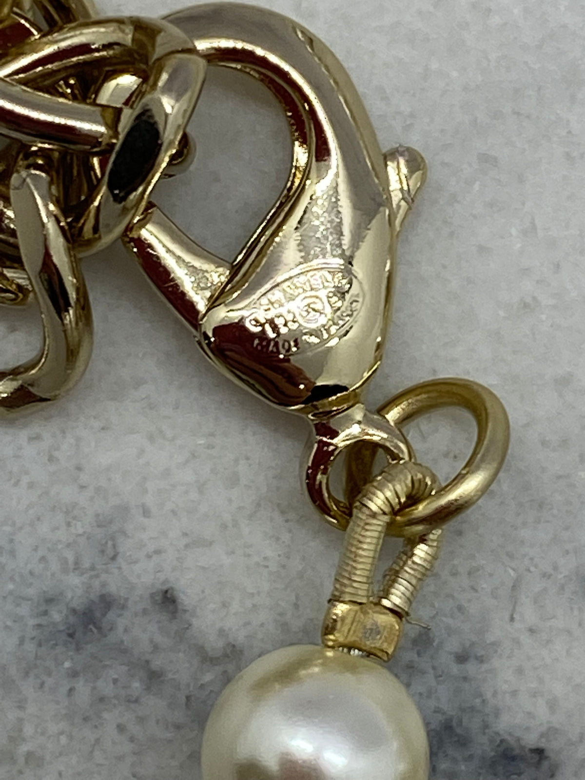 CHANEL CC I Heart Coco Pearl Necklace - USED