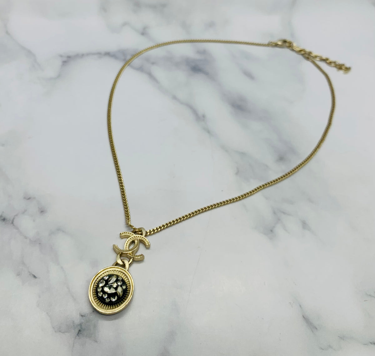 CHANEL CC Pendant Necklace - Pre owned