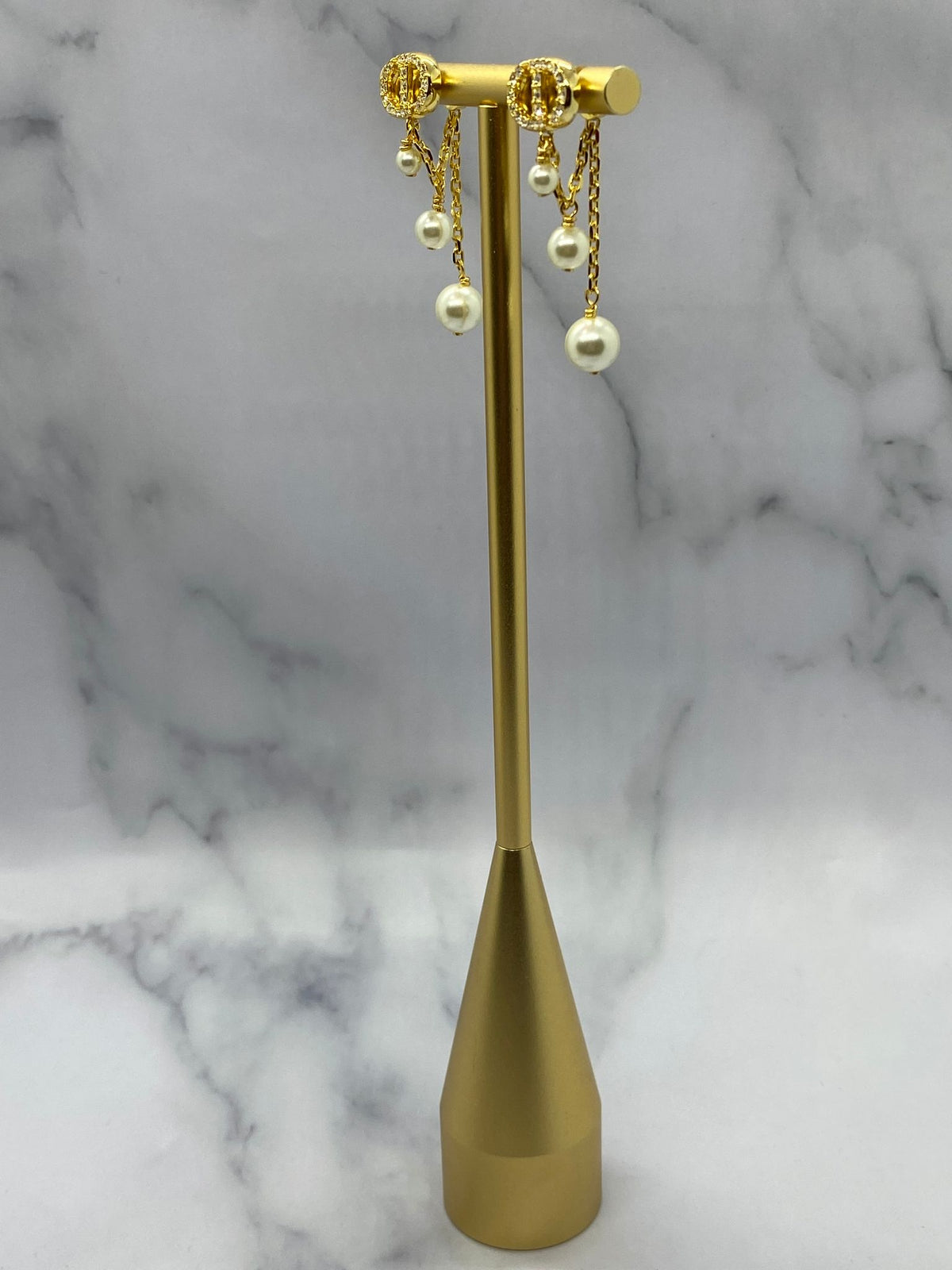 CHRISTIAN DIOR CD Pearl Earrings - Pre owned