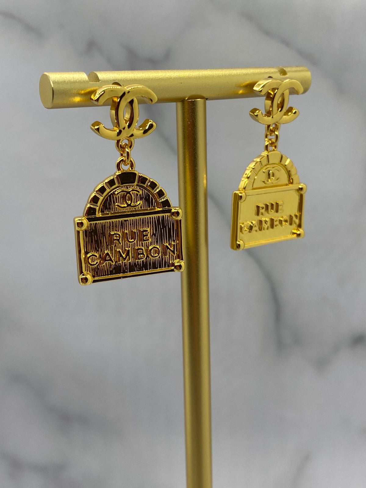 CHANEL CC Rue Cambon Pendant Earrings - Pre owned