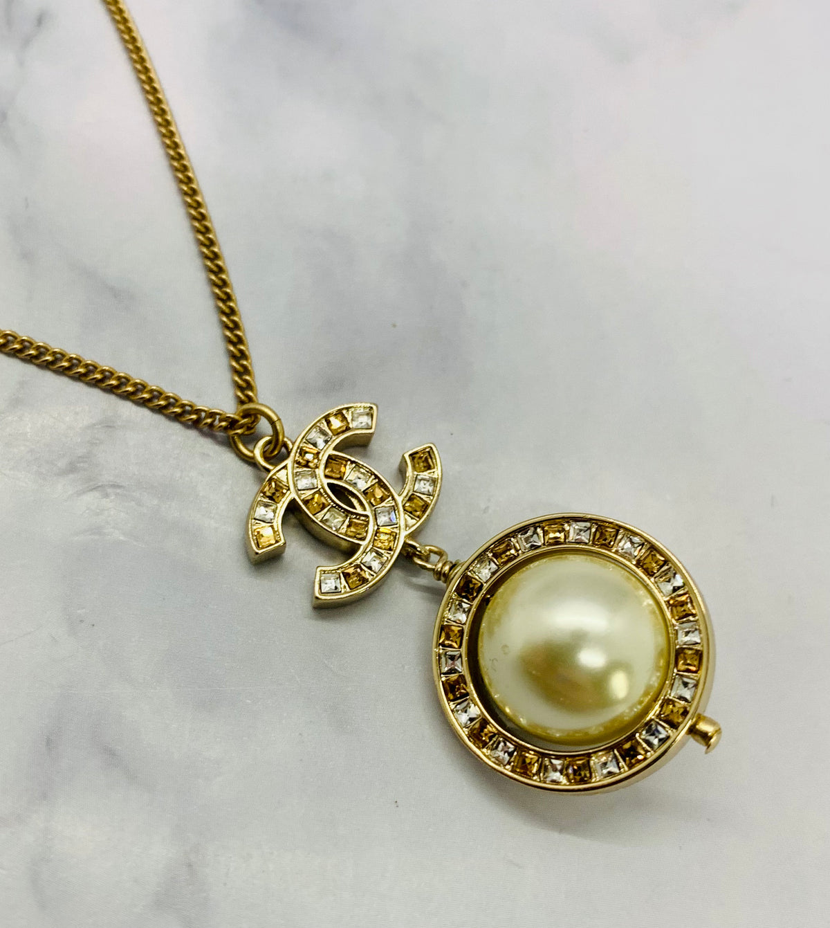 CHANEL CC 2017 Pendant Necklace - USED