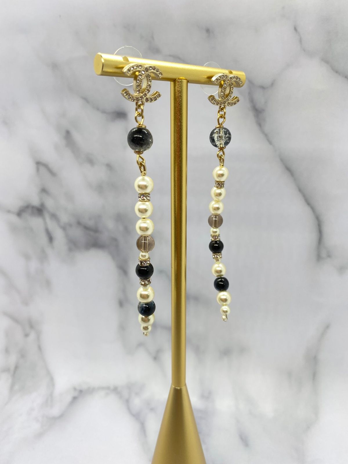CHANEL CC 2019 Pearl Pendant Earrings - Pre owned