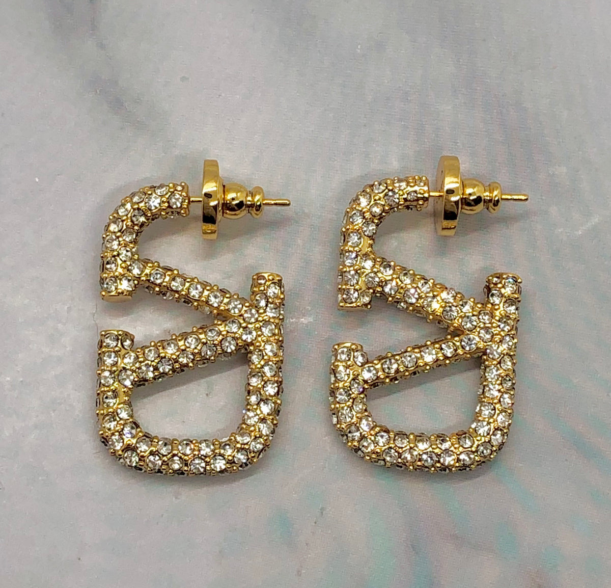 VALENTINO Rhinestone V Monogram Earrings - Pre owned / MK6429