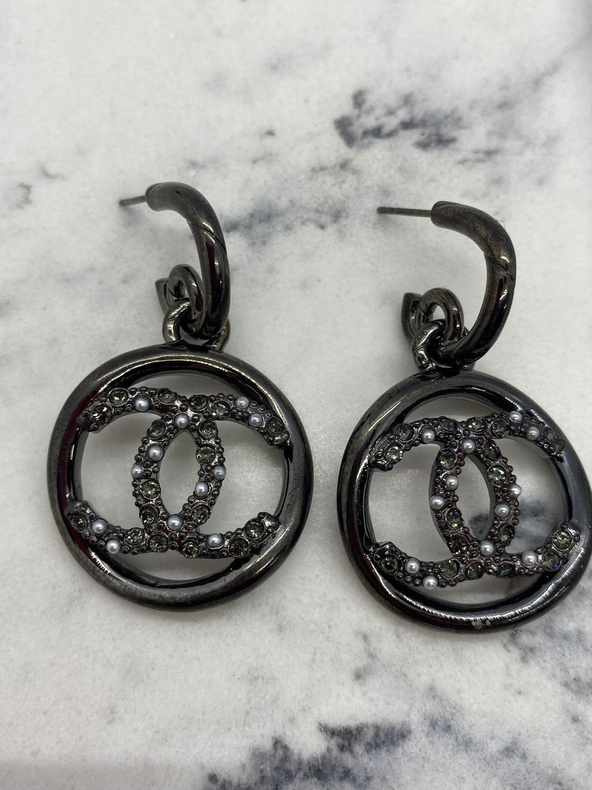 CHANEL CC Black Rhinestone Pendant Earrings - Pre-Owned — 5