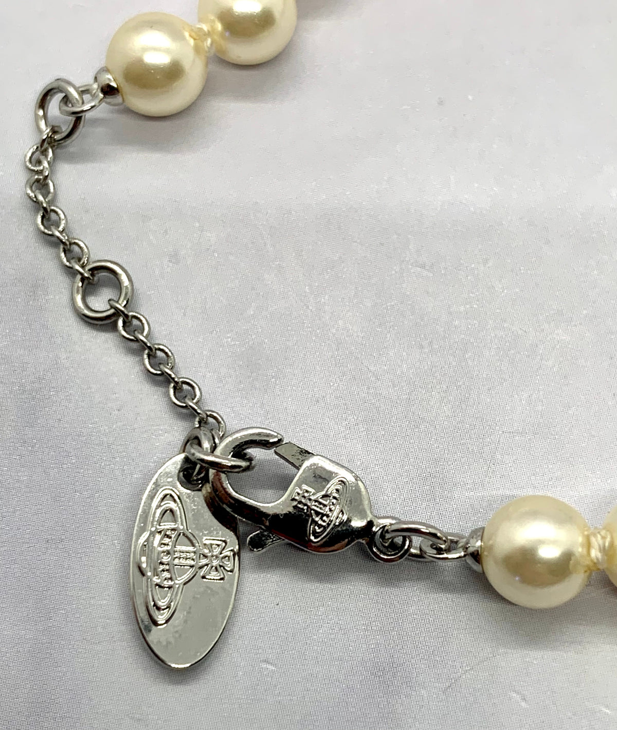 VIVIENNE WESTWOOD Faux Pearl Orb Bracelet - Pre-Owned — 2
