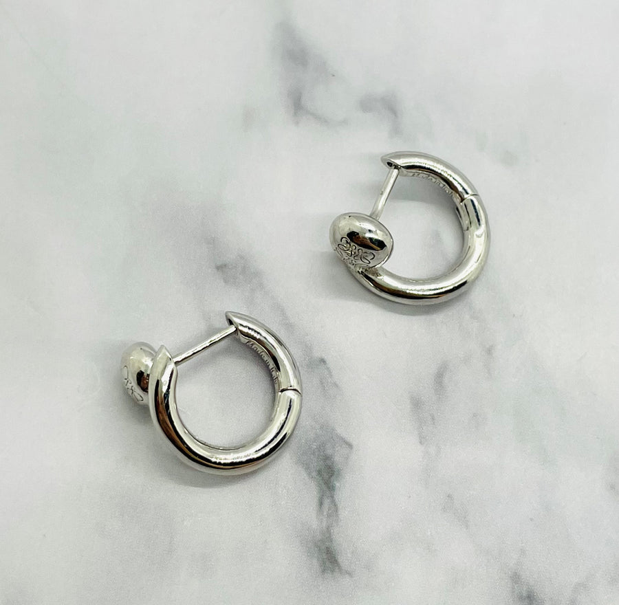 LOEWE Silver Monogram Hoop Earrings - Pre-Owned — 1