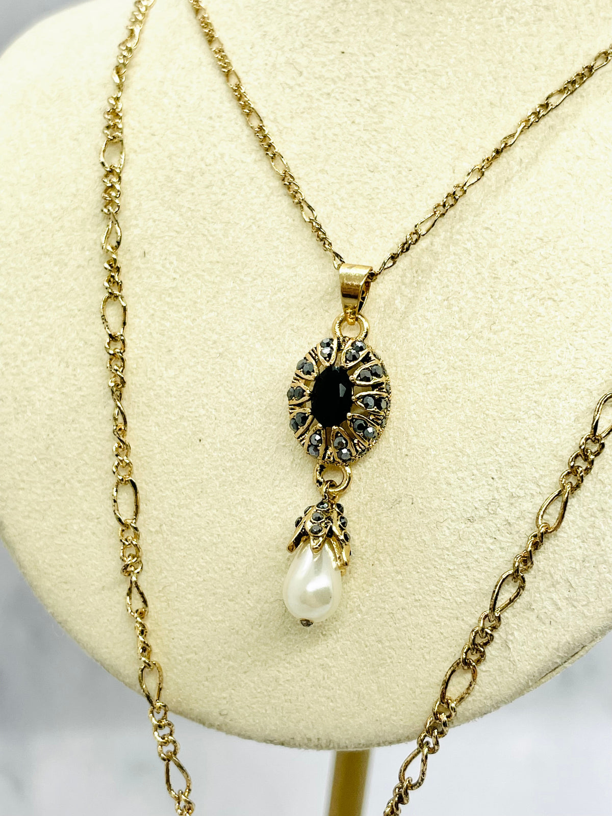 ALEXANDER MCQUEEN Layered Statement Pendant Necklace - Pre-Owned — 2