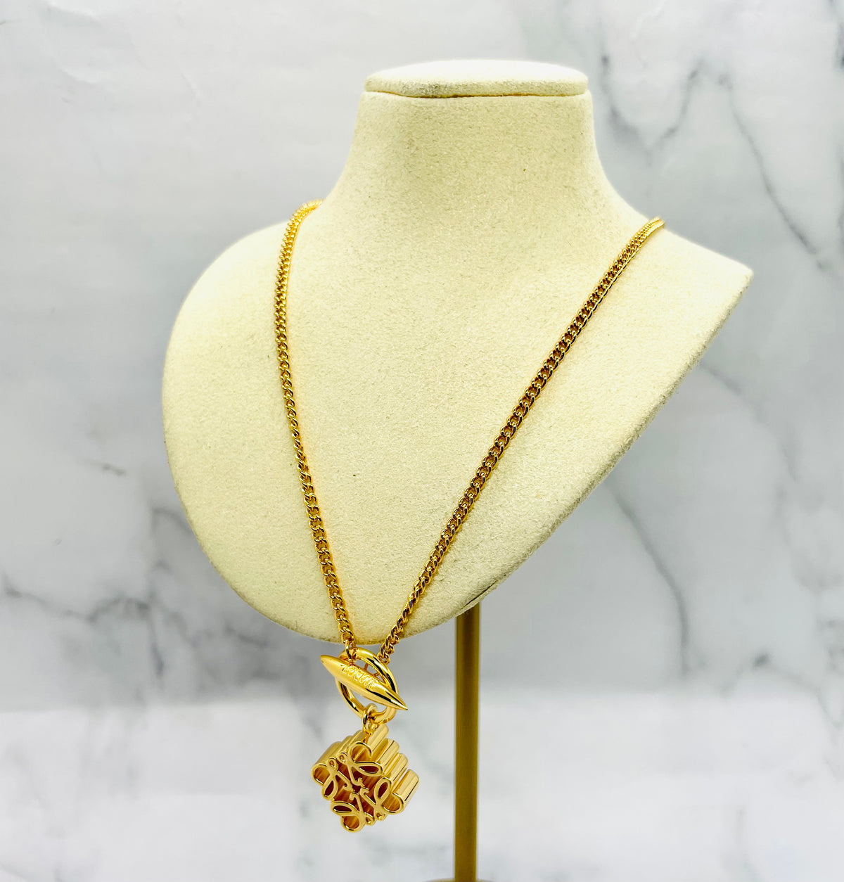 LOEWE Monogram Gold Tone Lariat Necklace - Pre-Owned — 4