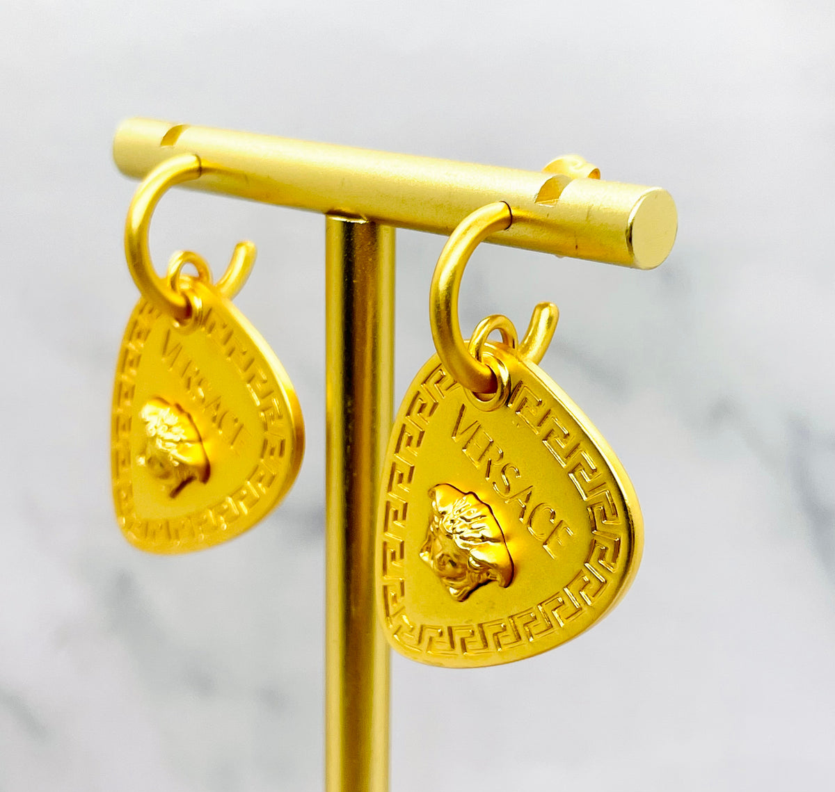 VERSACE Medusa Gold Tone Guitar Pick Pendant Earring - Pre-Owned — 5