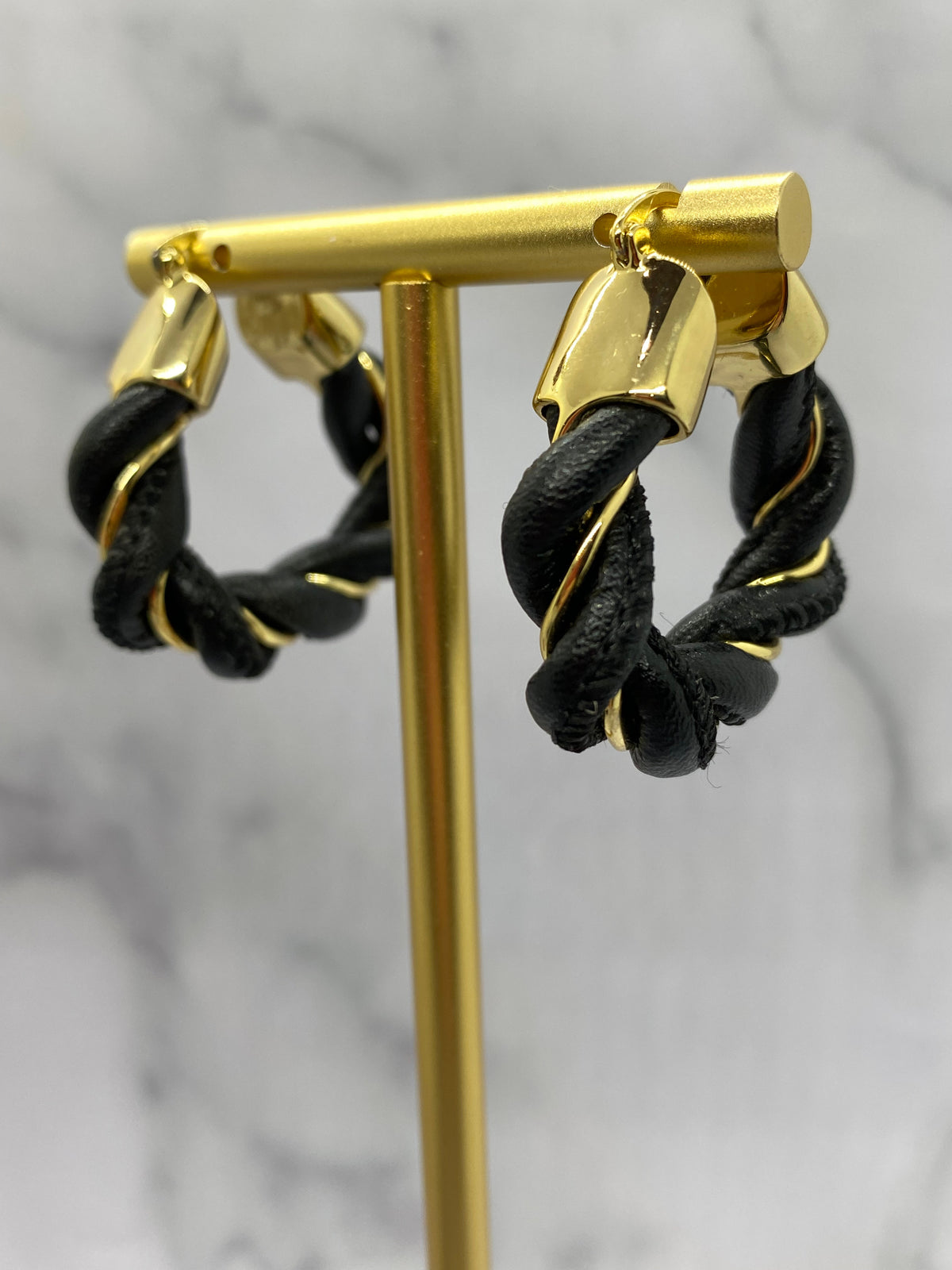 BOTTEGA VENETA Leather Hoop Earrings - Pre-Owned — 4