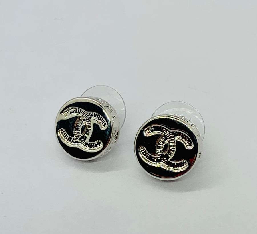CHANEL CC Silver Tone Button Earrings - Pre-Owned