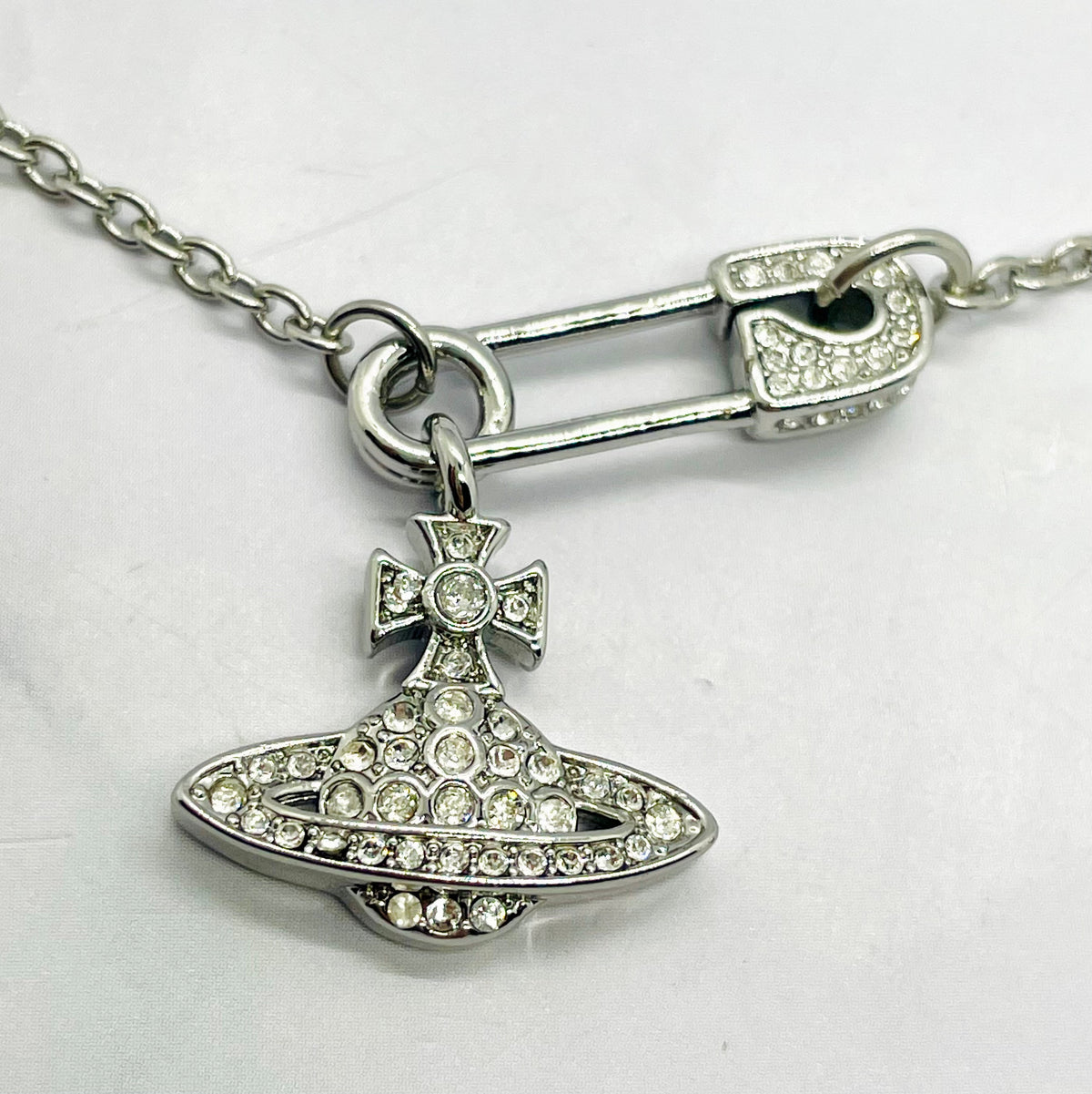 VIVIENNE WESTWOOD Rhinestone Safety Pin Orb Necklace - Pre-Owned — 4