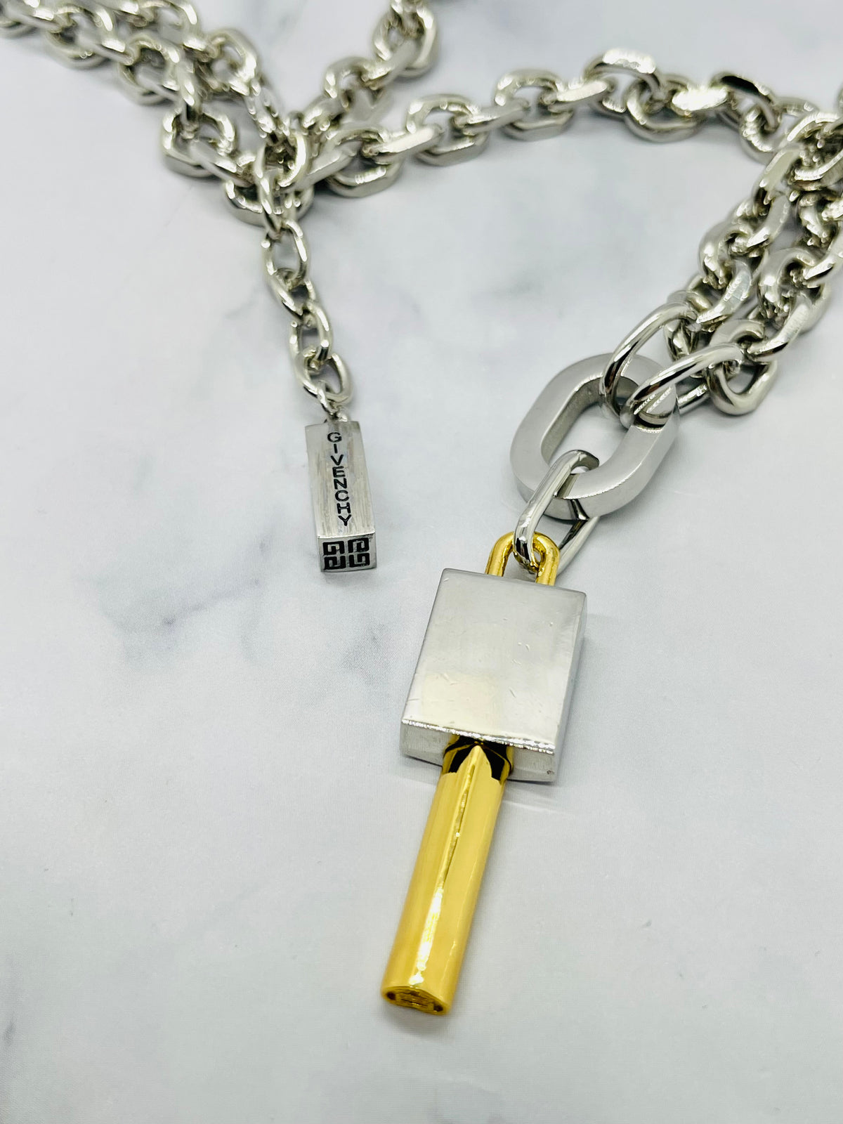 GIVENCHY Monogram Key Chain Necklace - Pre-Owned — 4