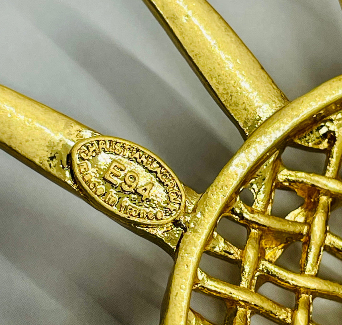 CHRISTIAN LACROIX Gold Tone Sun Brooch Pin - Pre owned / MK6411 — 4